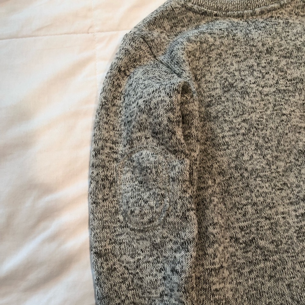 Sweater - Picture 4 of 4